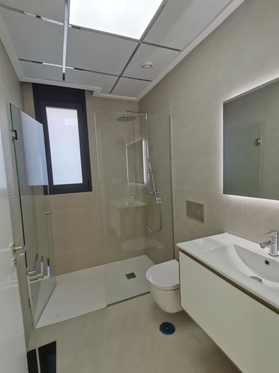 3 soveværelse Villa til salg i Playa Honda med swimmingpool garage - € 595.000 (Ref: 9434551)