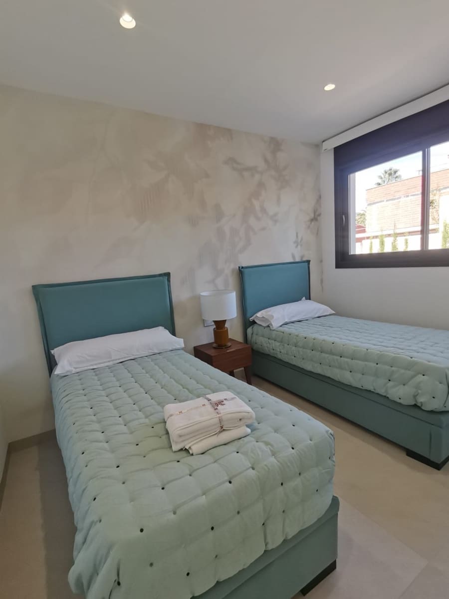 3 soveværelse Villa til salg i Playa Honda med swimmingpool garage - € 595.000 (Ref: 9434551)