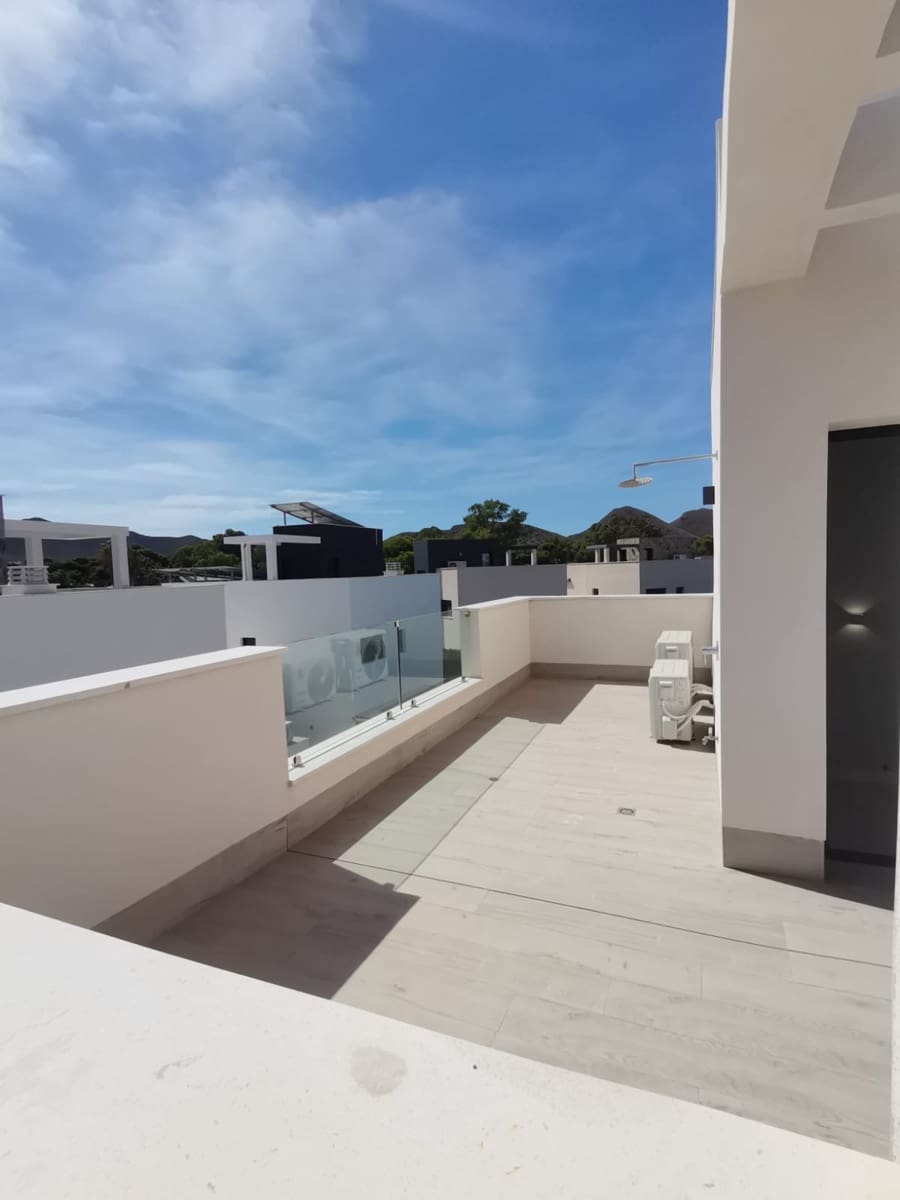 3 soveværelse Villa til salg i Playa Honda med swimmingpool garage - € 595.000 (Ref: 9434551)