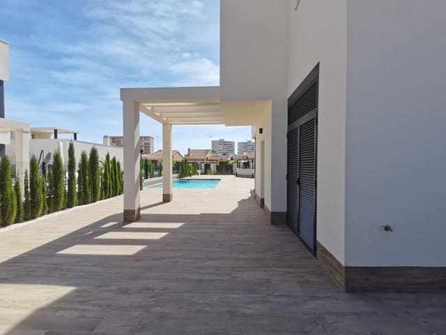 3 soveværelse Villa til salg i Murcia by med swimmingpool garage - € 595.000 (Ref: 9434551)