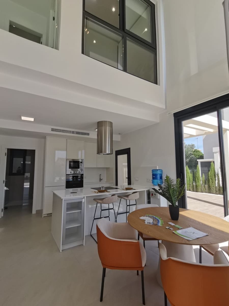 3 soveværelse Villa til salg i Playa Honda med swimmingpool garage - € 595.000 (Ref: 9434551)