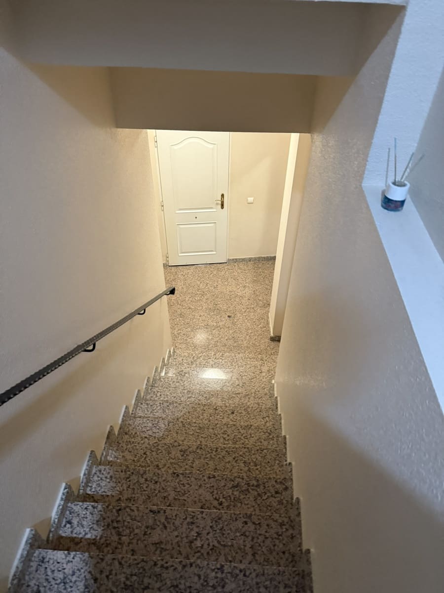 3 bedroom Townhouse for rent in Alicante / Alacant city - € 750 (Ref: 9436278)