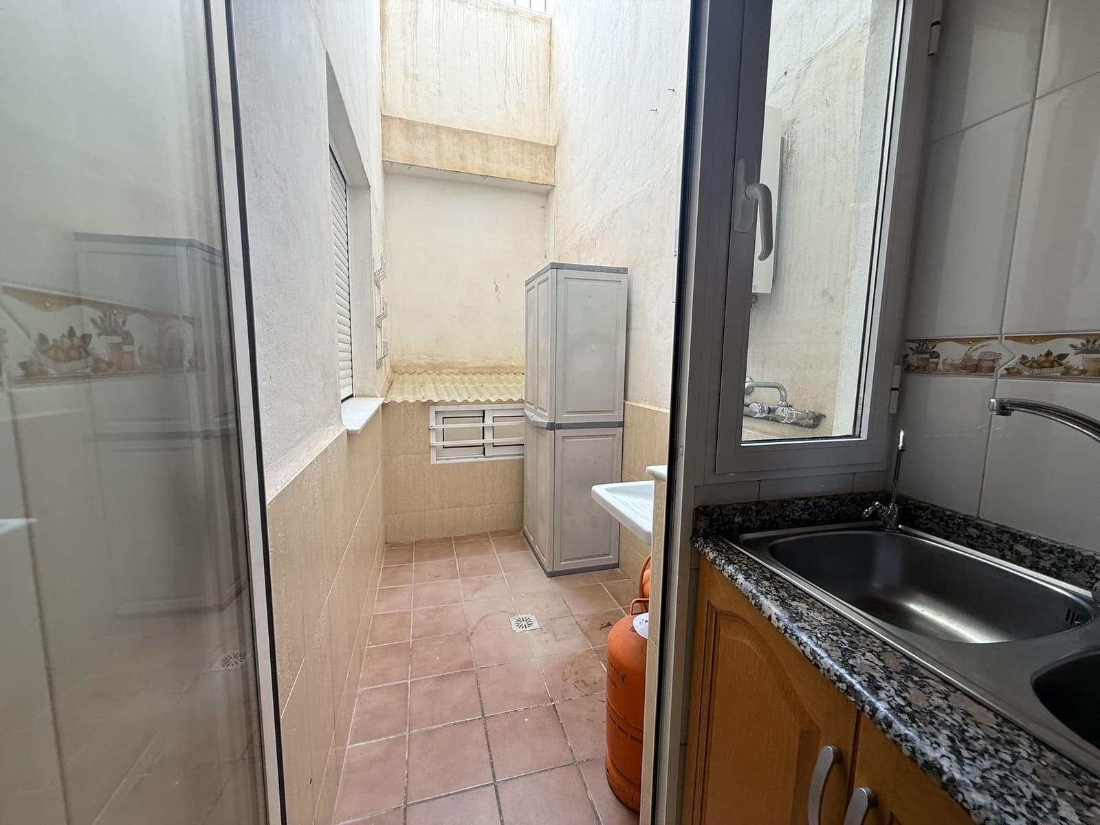 3 bedroom Townhouse for rent in Alicante / Alacant city - € 750 (Ref: 9436278)