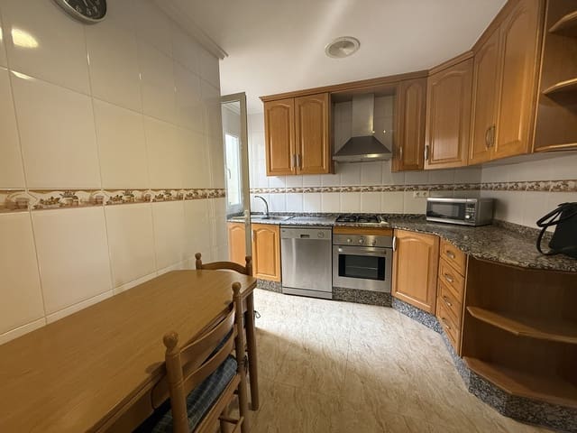 3 quarto Casa em Banda para arrendar em Alicante cidade - 750 € (Ref: 9436278)