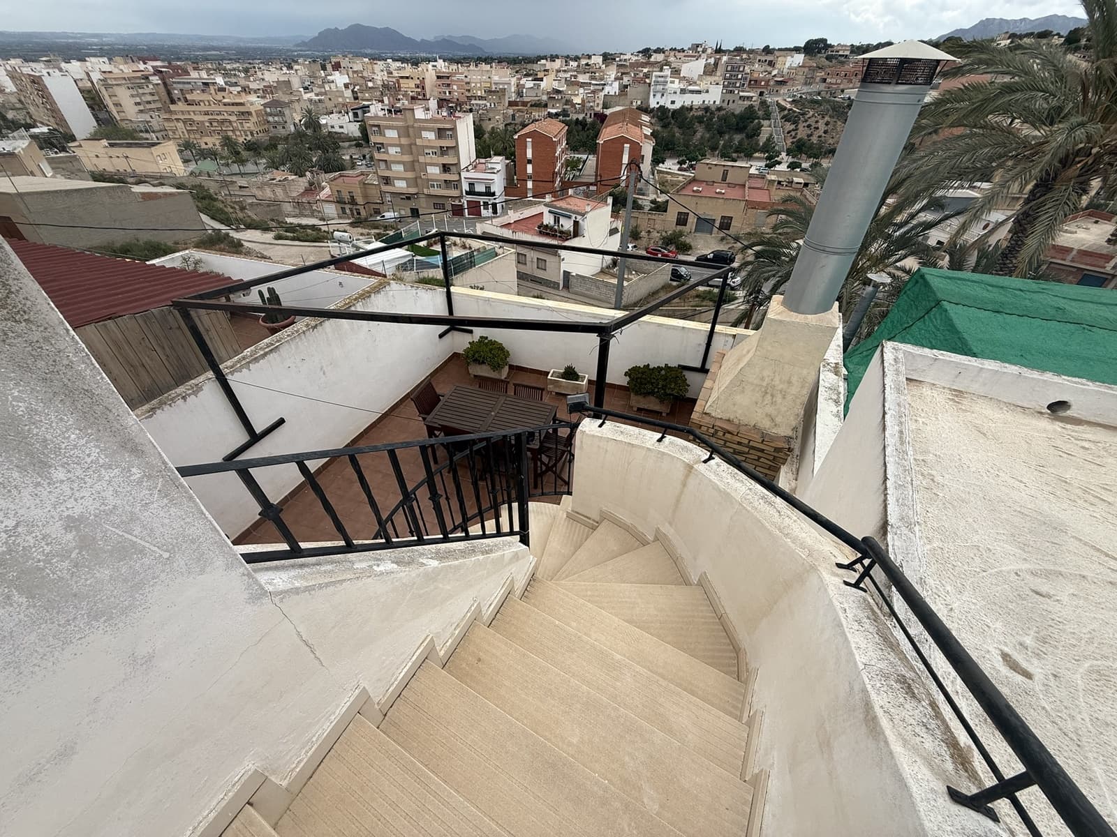 3 bedroom Townhouse for rent in Alicante / Alacant city - € 750 (Ref: 9436278)