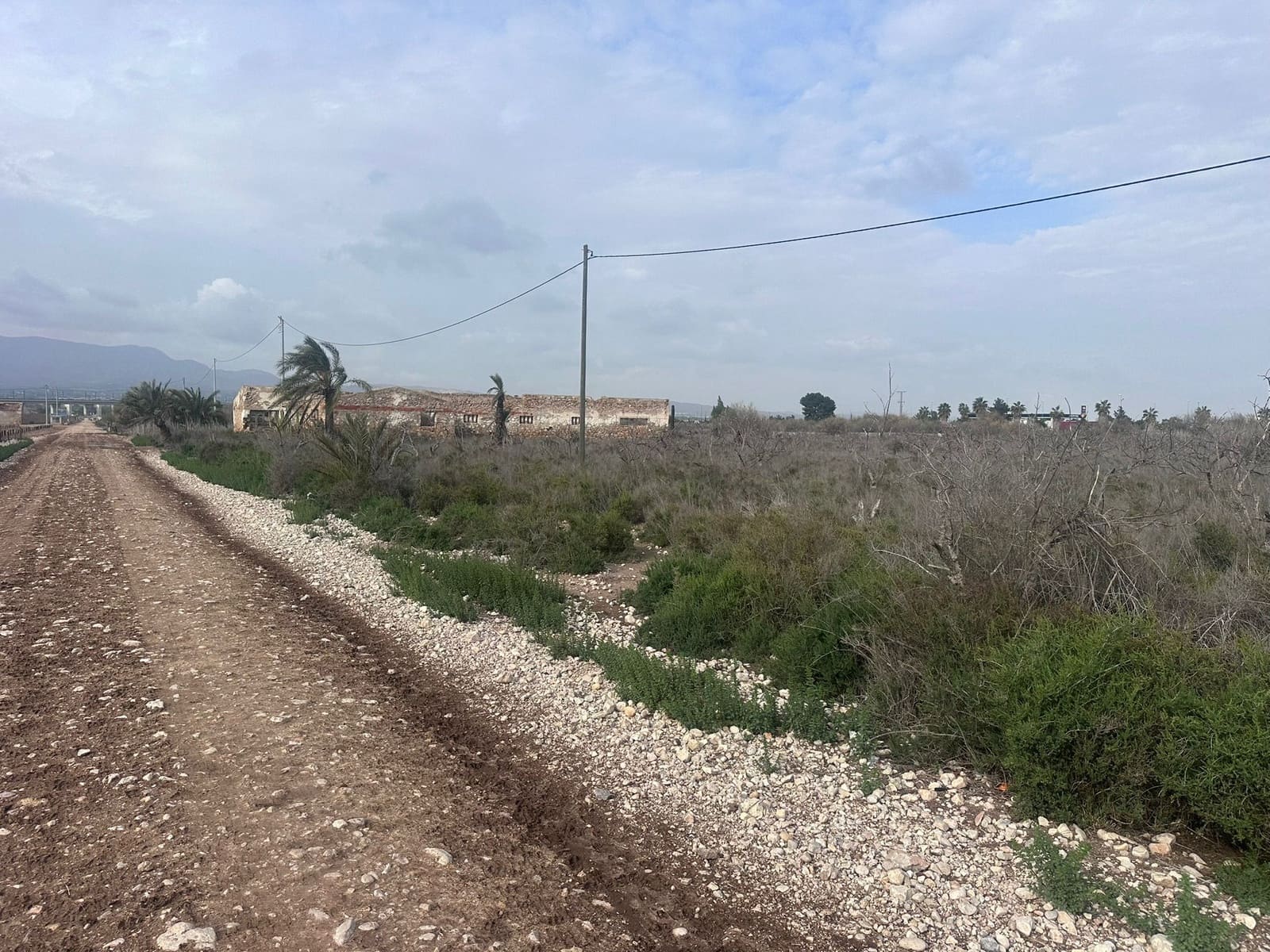 Ruin til salg i Alicante by - € 120.000 (Ref: 9438270)