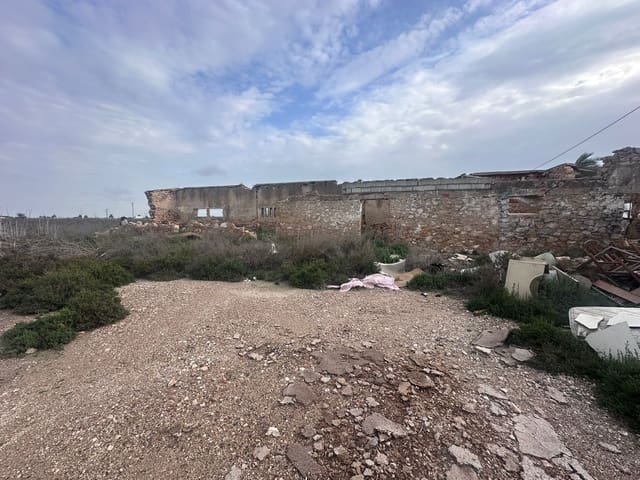 Ruin til salg i Alicante by - € 120.000 (Ref: 9438270)