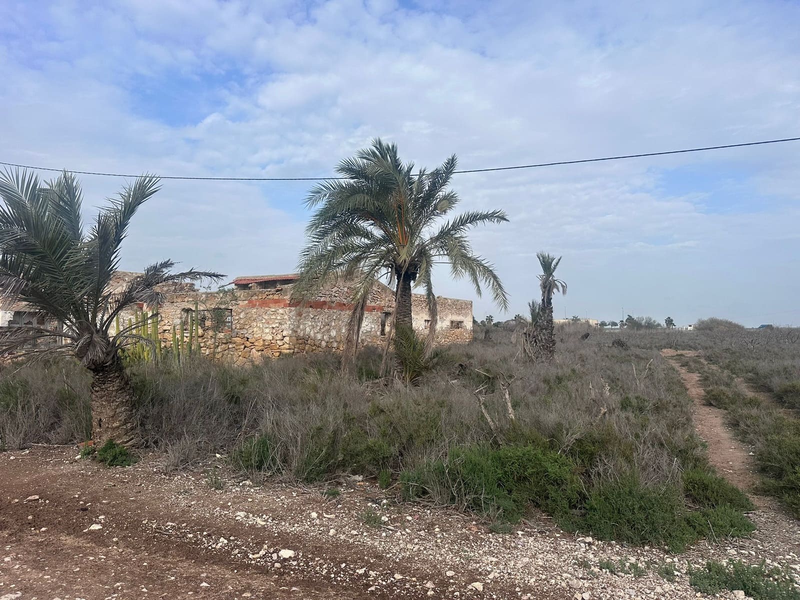 Ruin til salg i Alicante by - € 120.000 (Ref: 9438270)