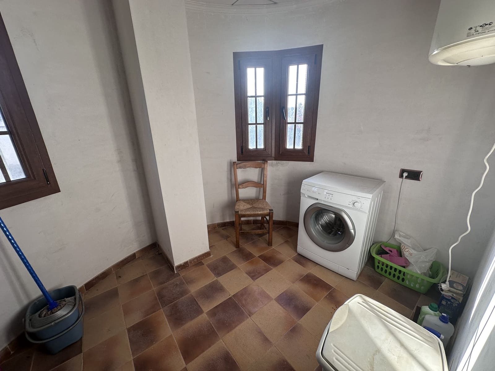 6 bedroom Villa for sale in Catral with pool garage - € 495,000 (Ref: 9438403)