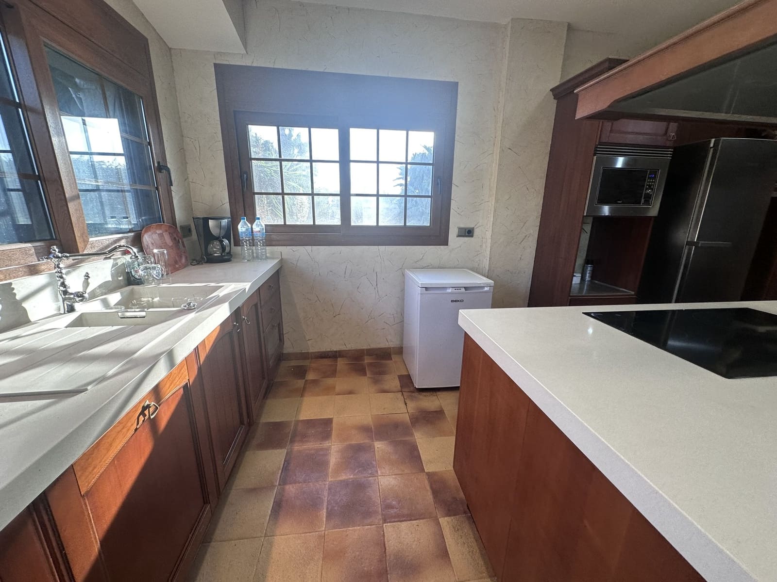 6 bedroom Villa for sale in Catral with pool garage - € 495,000 (Ref: 9438403)