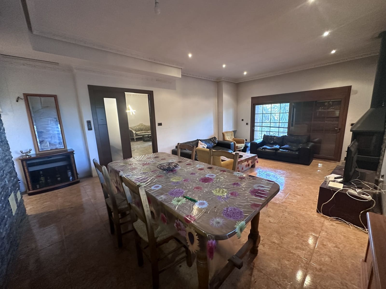 6 bedroom Villa for sale in Catral with pool garage - € 495,000 (Ref: 9438403)