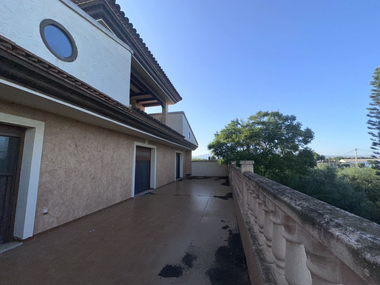 6 bedroom Villa for sale in Catral with pool garage - € 495,000 (Ref: 9438403)