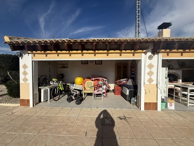 4 bedroom Villa for sale in Catral with pool - € 385,000 (Ref: 9465859)