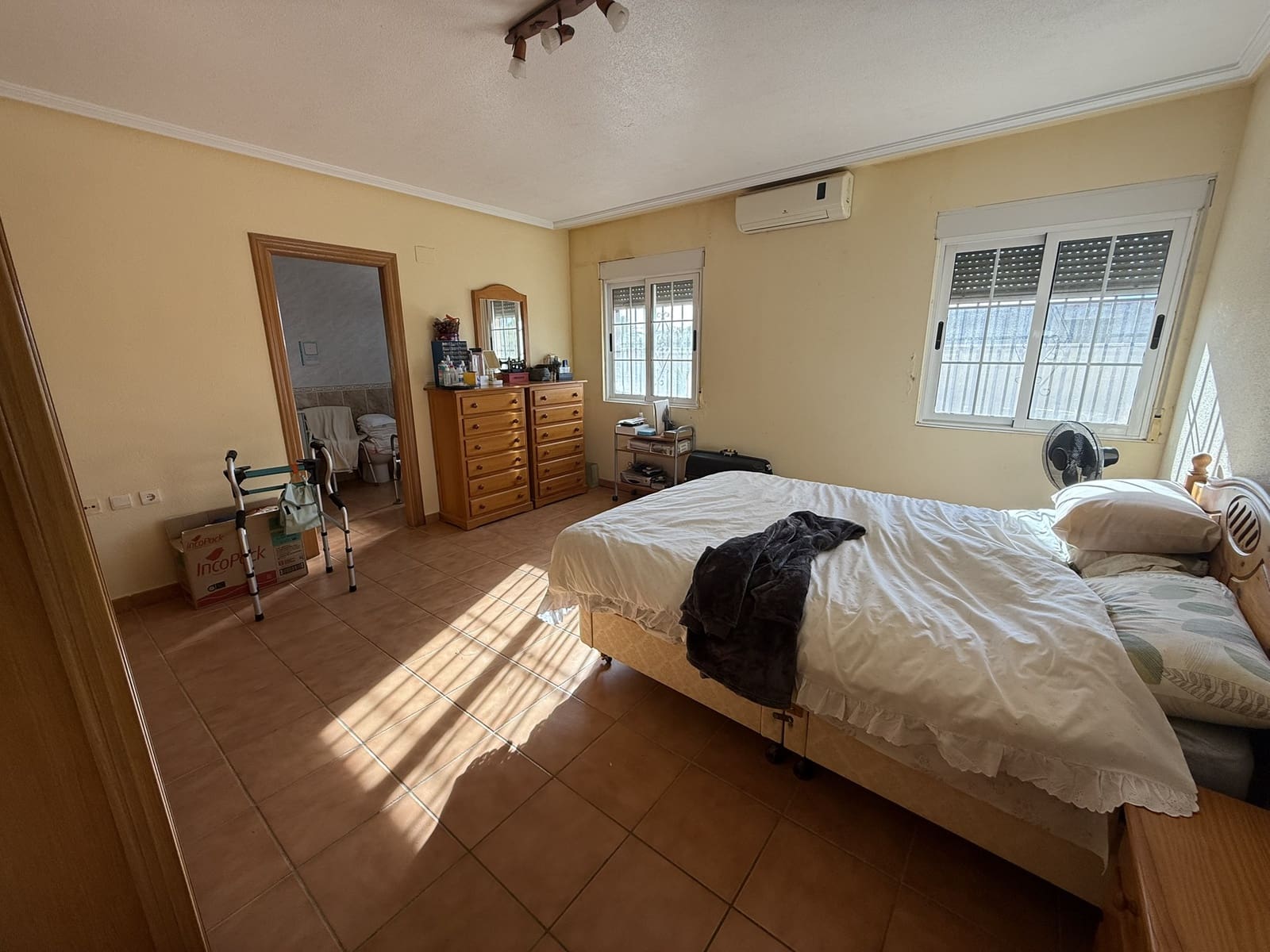 4 makuuhuone Huvila myytävänä paikassa La Hoya mukana uima-altaan 
autotalli - 315 000 € (Ref: 9552526)