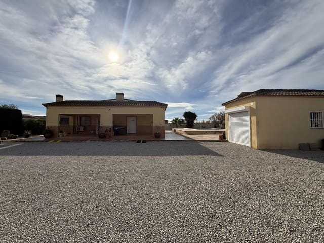 4 makuuhuone Huvila myytävänä paikassa La Hoya, Elche / Elx mukana uima-altaan 
autotalli - 315 000 € (Ref: 9552526)