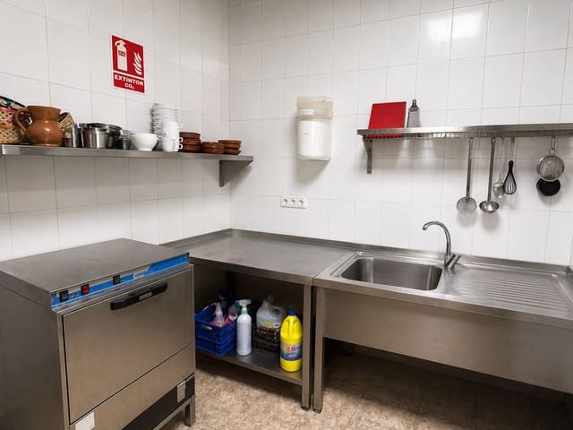 Företag till salu i Catral - 32 999 € (Ref: 9798251)