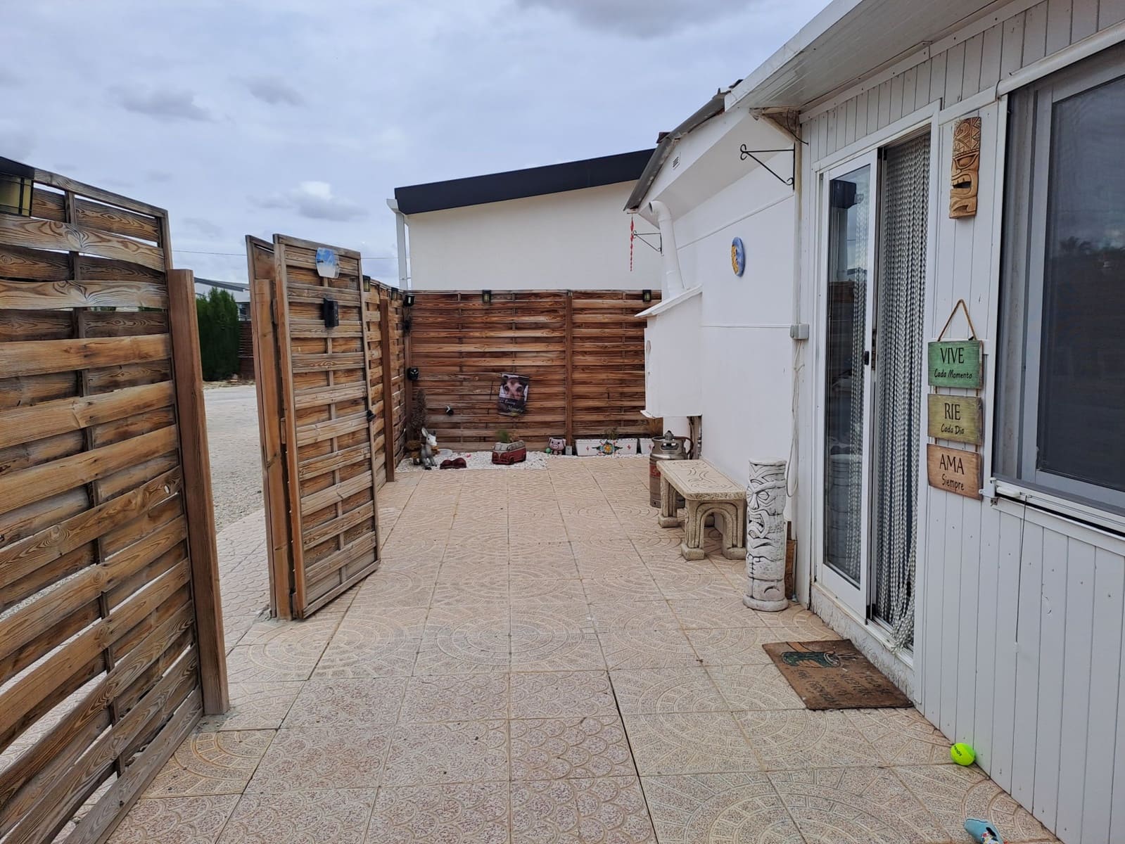 3 bedroom Mobile Home for sale in Crevillente / Crevillent with pool - € 42,000 (Ref: 9823496)