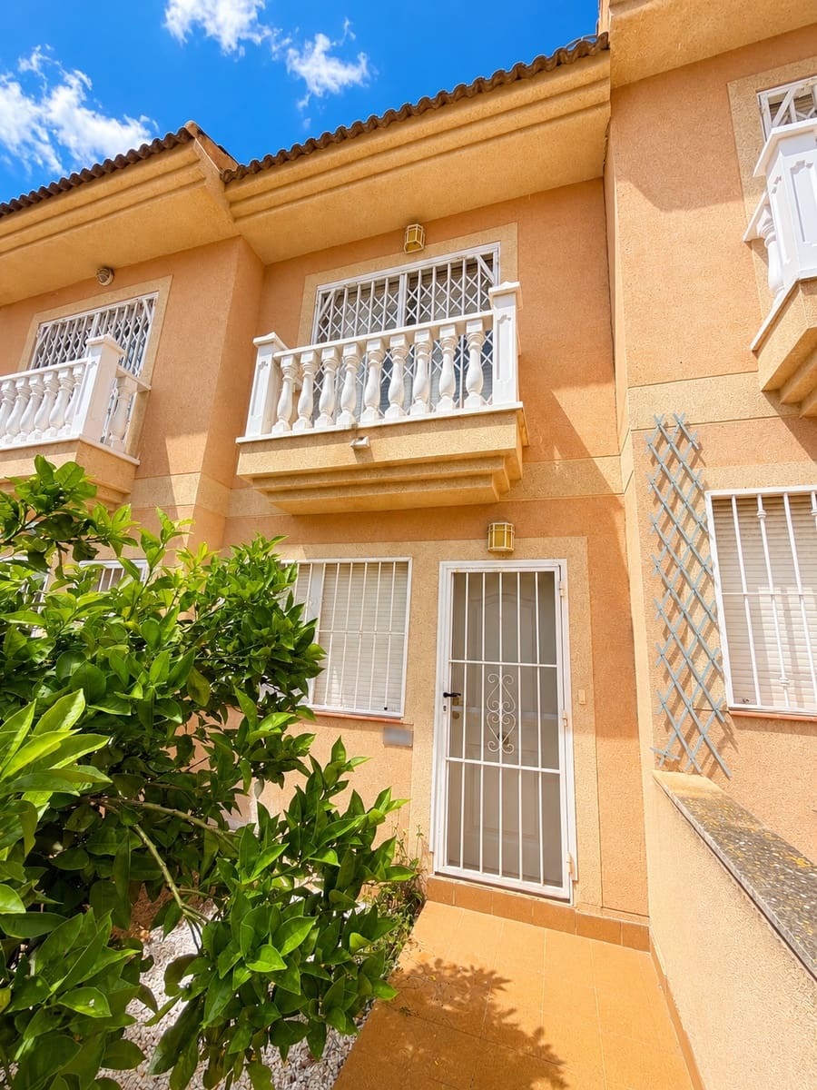 2 quarto Casa em Banda para venda em Catral com piscina - 135 000 € (Ref: 9823835)