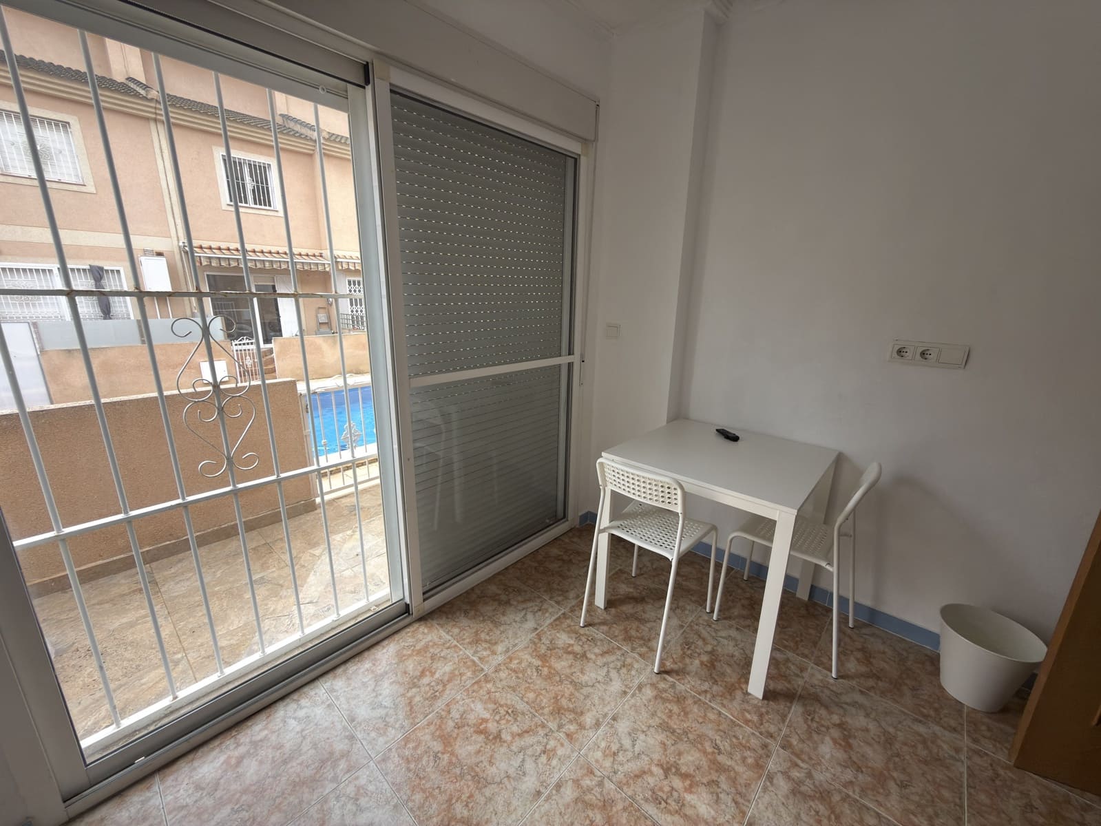2 quarto Casa em Banda para venda em Catral com piscina - 135 000 € (Ref: 9823835)