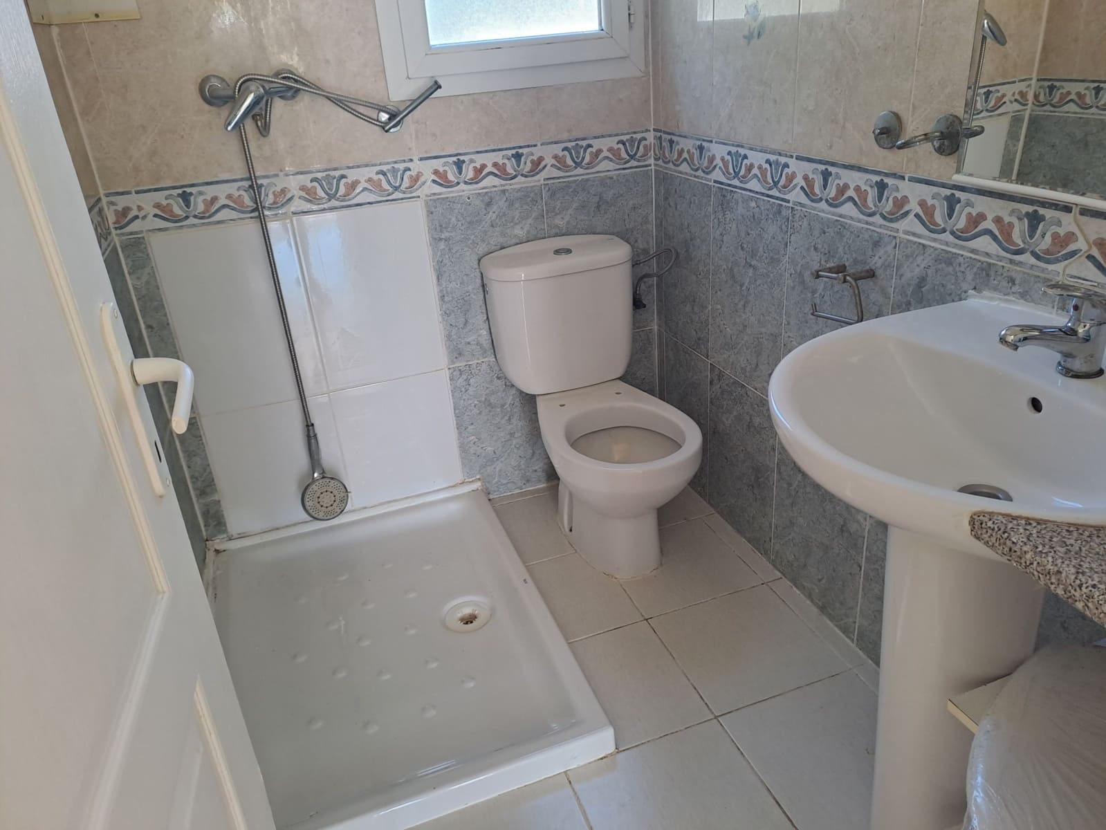 Casa Móvil de 2 habitaciones en Crevillente / Crevillent en venta con piscina garaje - 23.500 € (Ref: 9860765)