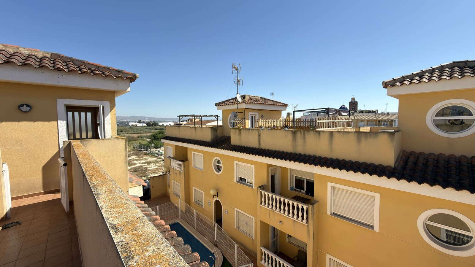 2 bedroom Apartment for sale in Catral with pool - € 97,999 (Ref: 9879846)