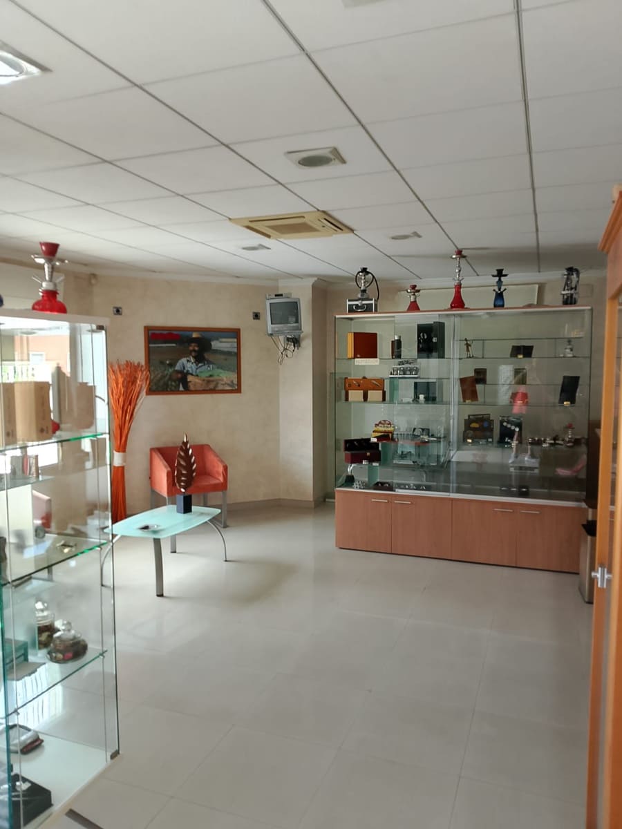 Butik til salg i Almoradi - € 415.000 (Ref: 9893037)