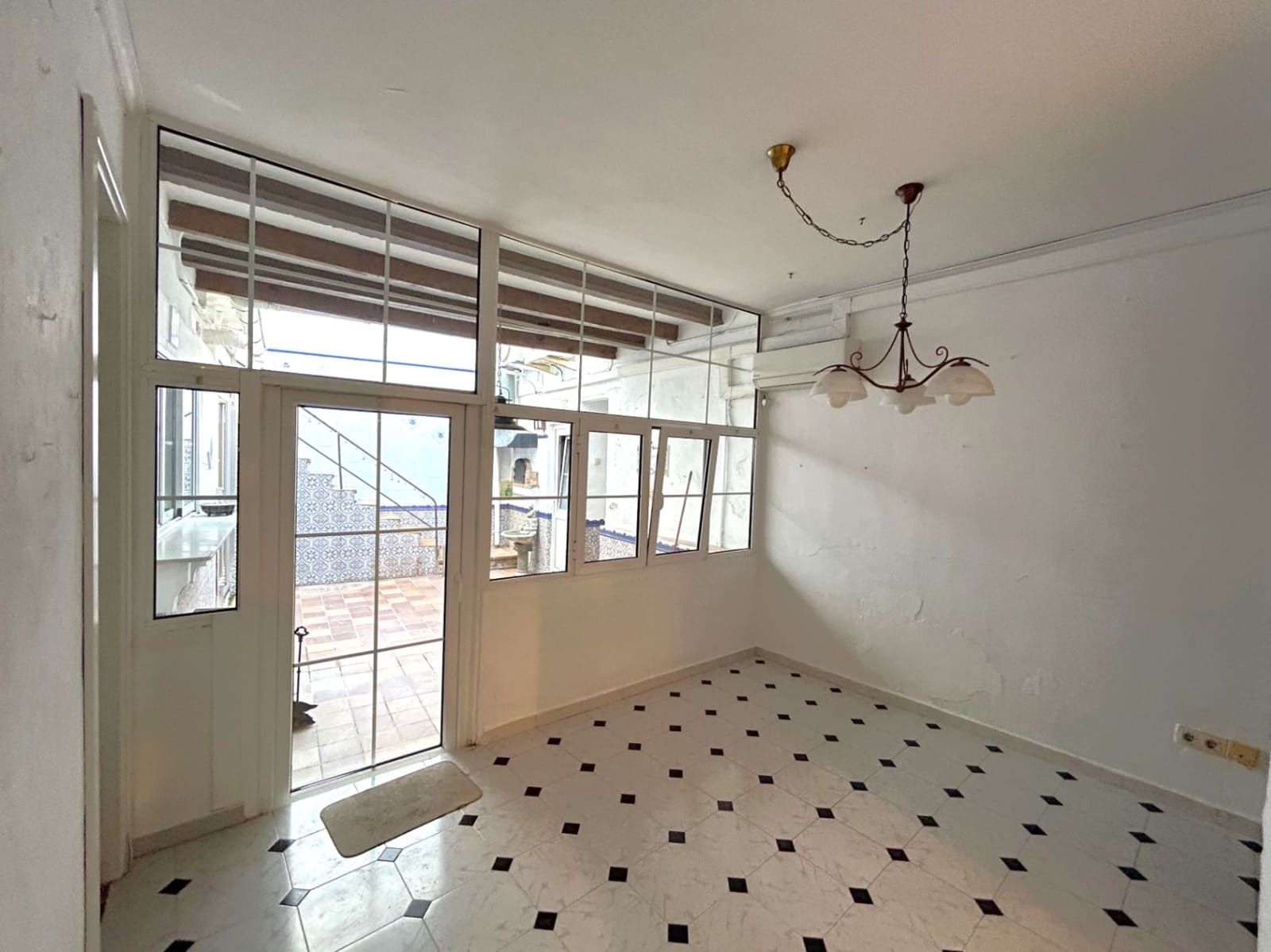 4 soveværelse Byhus til salg i Denia - € 275.000 (Ref: 9784325)