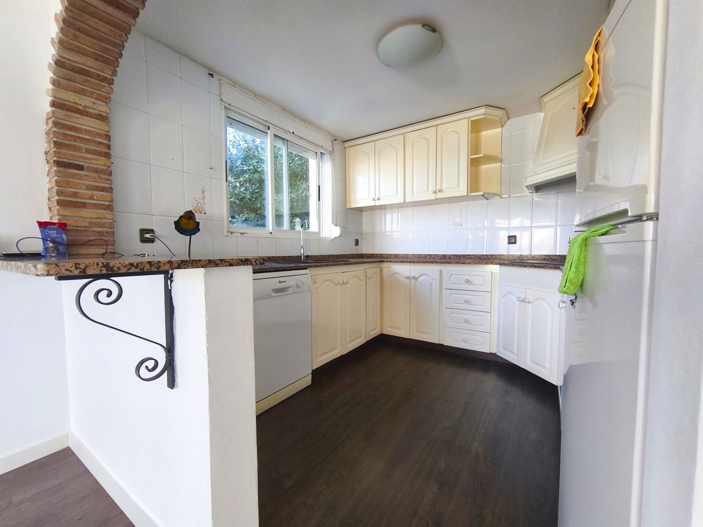 3 makuuhuone Rivitalo myytävänä paikassa Els Poblets mukana 
autotalli - 395 000 € (Ref: 9784326)