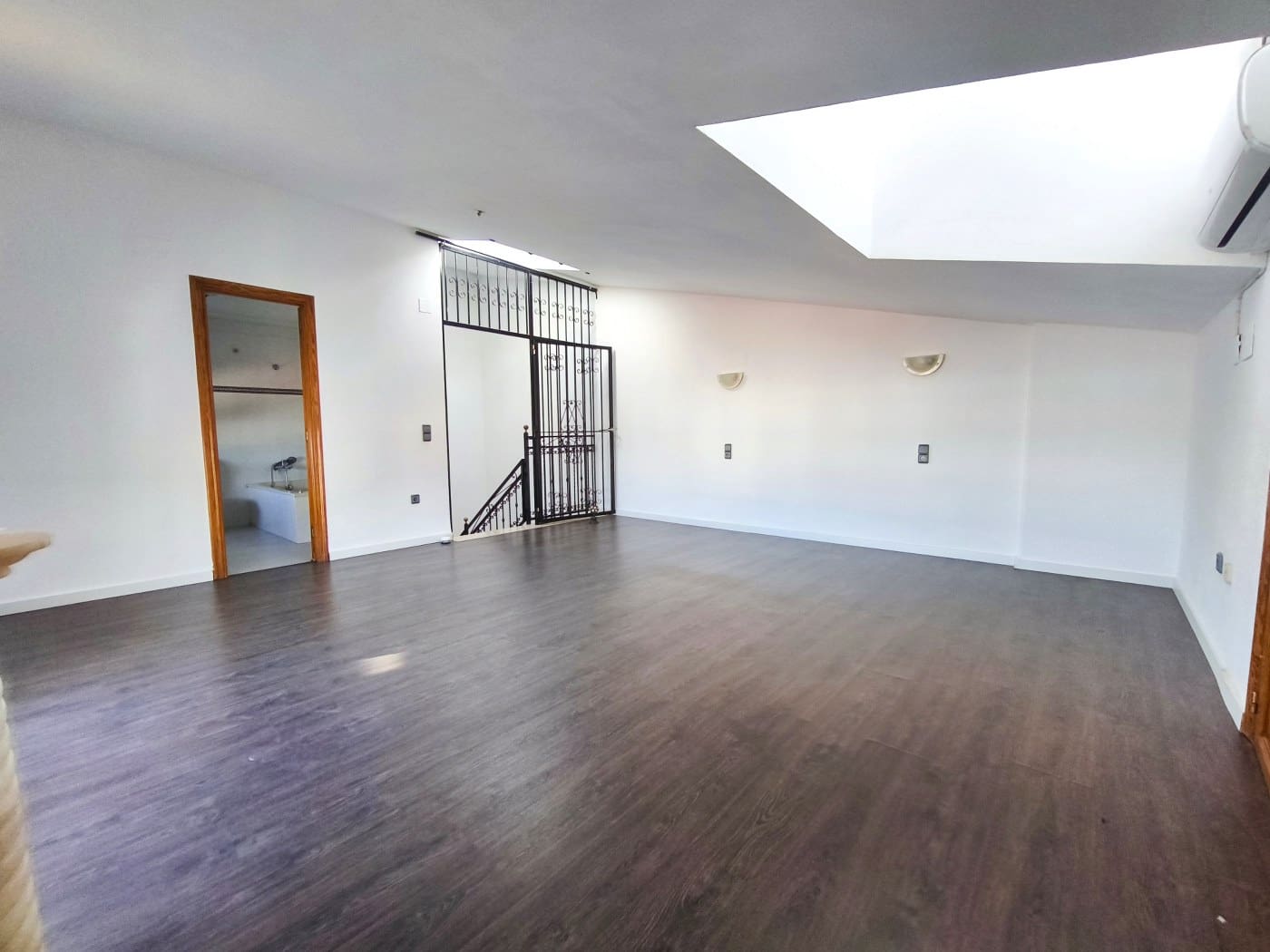 3 makuuhuone Rivitalo myytävänä paikassa Els Poblets mukana 
autotalli - 395 000 € (Ref: 9784326)