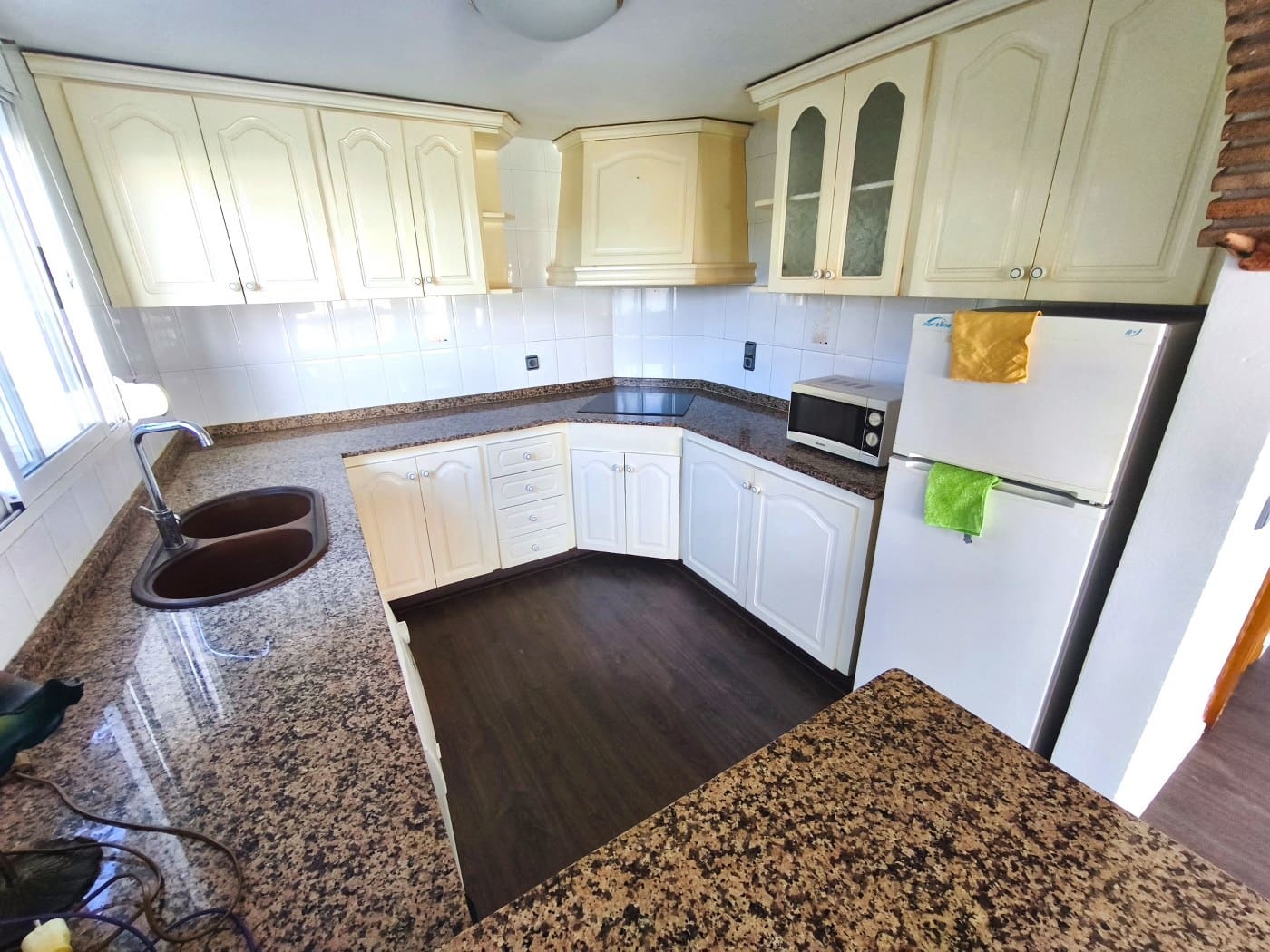 3 makuuhuone Rivitalo myytävänä paikassa Els Poblets mukana 
autotalli - 395 000 € (Ref: 9784326)