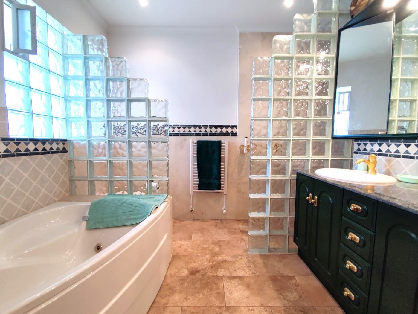 4 soveværelse Villa til salg i Els Poblets med swimmingpool garage - € 785.000 (Ref: 9784327)