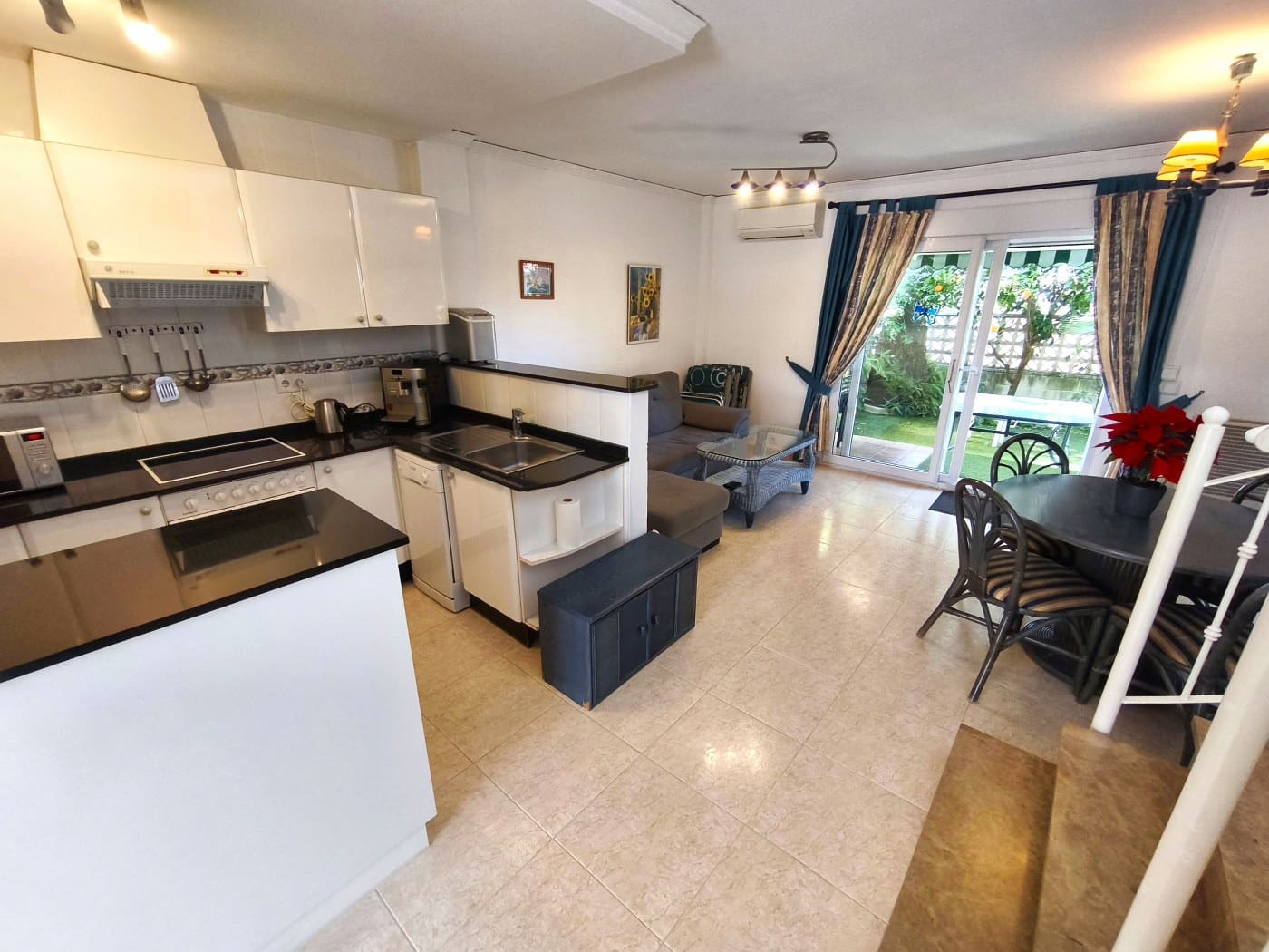 2 soveværelse Rækkehus til salg i Els Poblets med swimmingpool garage - € 260.000 (Ref: 9784331)