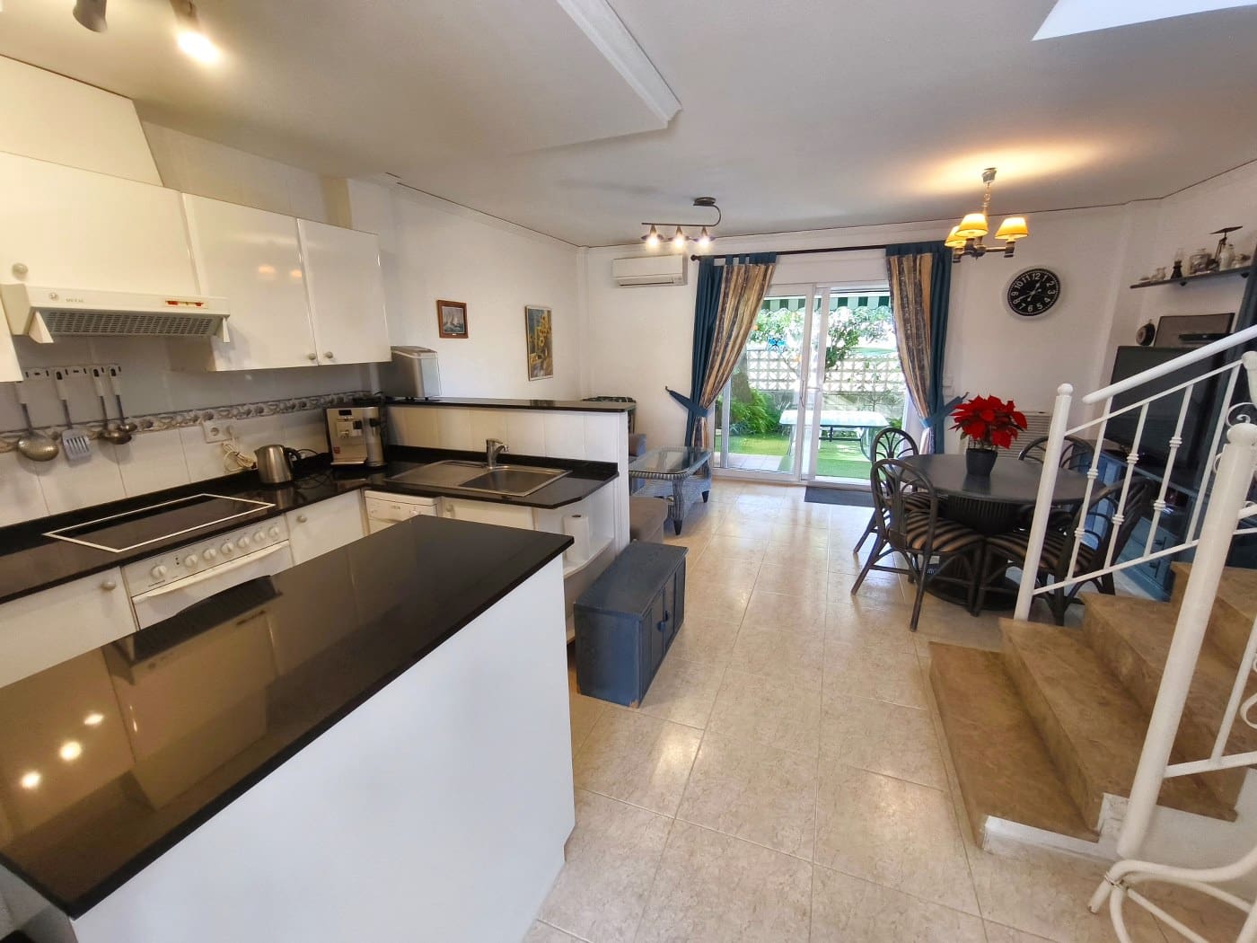 2 soveværelse Rækkehus til salg i Els Poblets med swimmingpool garage - € 260.000 (Ref: 9784331)