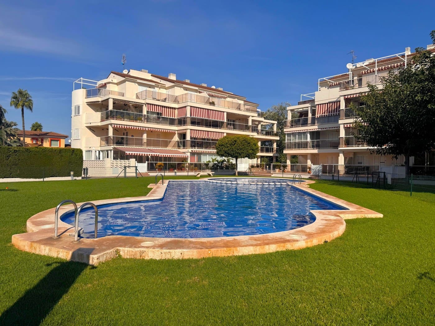 3 soveværelse Penthouse til salg i Denia med swimmingpool garage - € 430.000 (Ref: 9784332)
