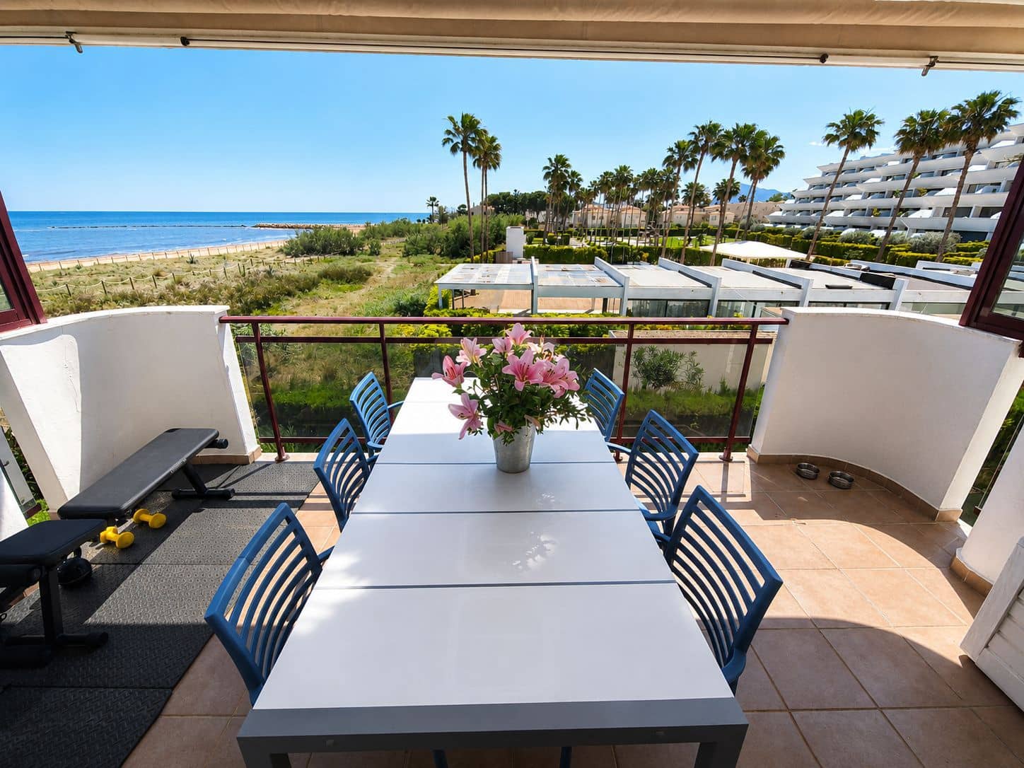 Apartamento de 3 habitaciones en Dénia en venta con piscina garaje - 480.000 € (Ref: 9838379)