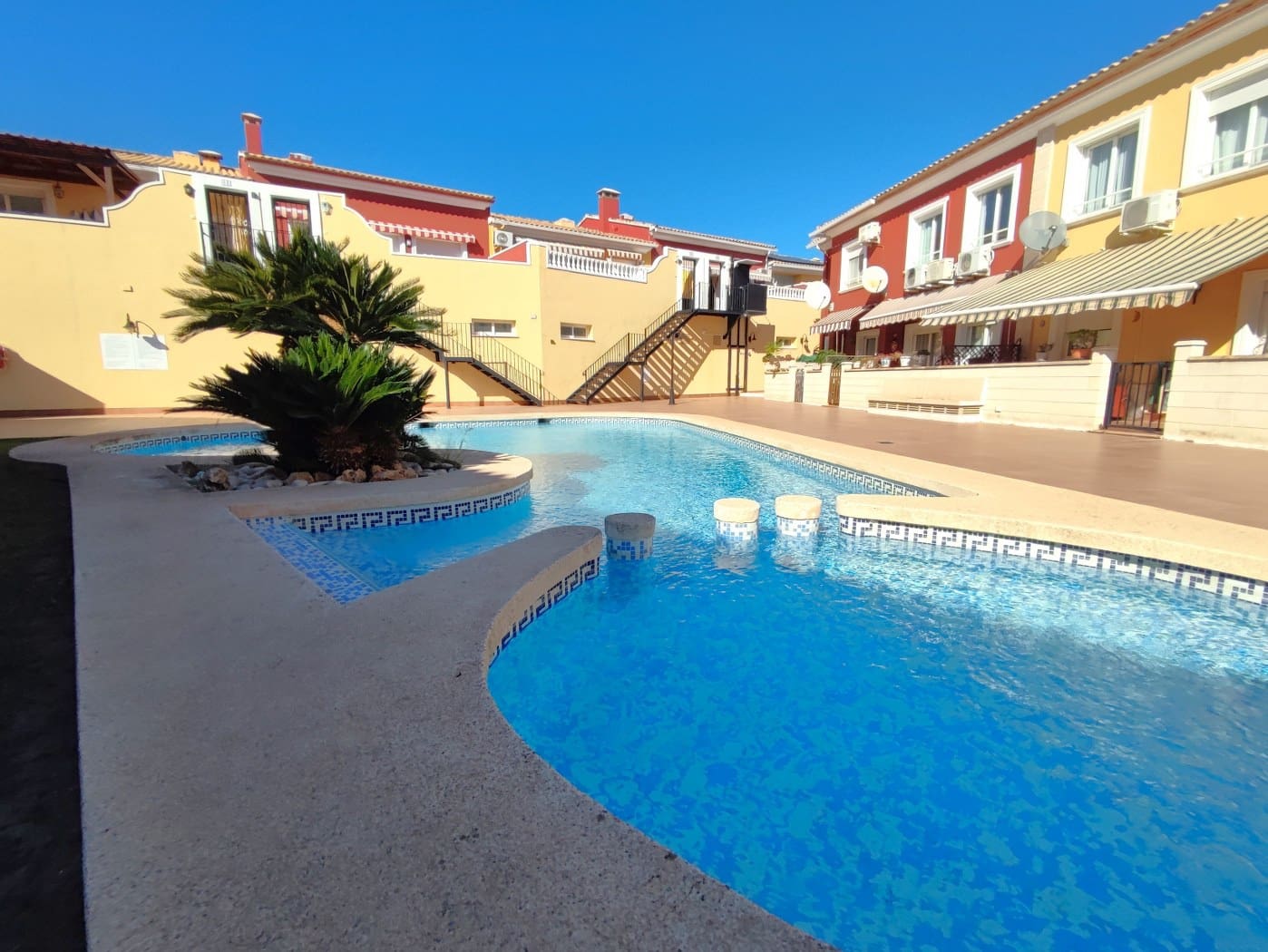 Adosado de 3 habitaciones en Els Poblets en venta con piscina garaje - 265.000 € (Ref: 9908907)