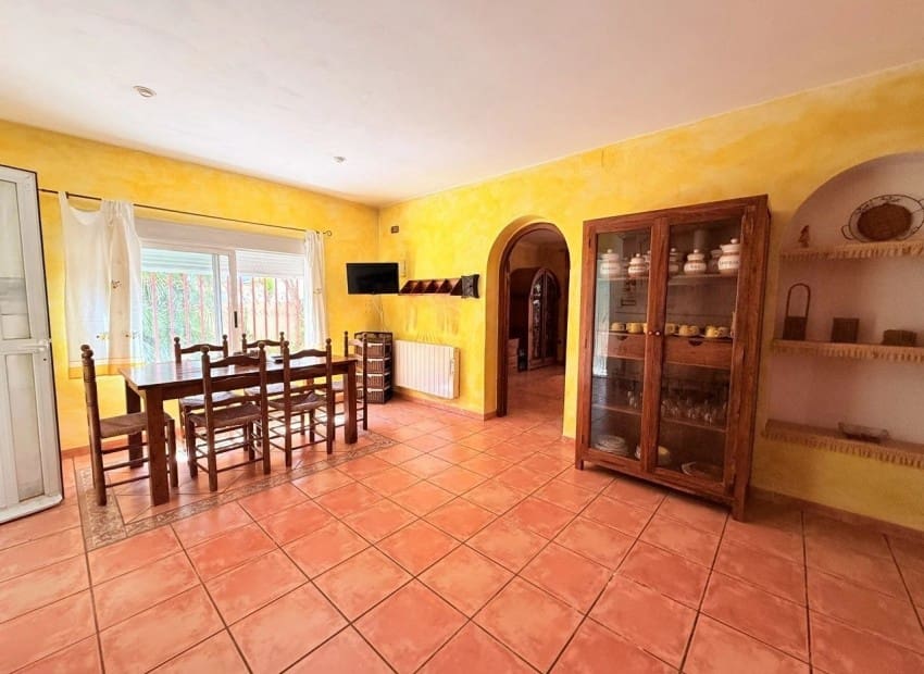 5 soveværelse Villa til salg i Albir med swimmingpool - € 630.000 (Ref: 10004700)