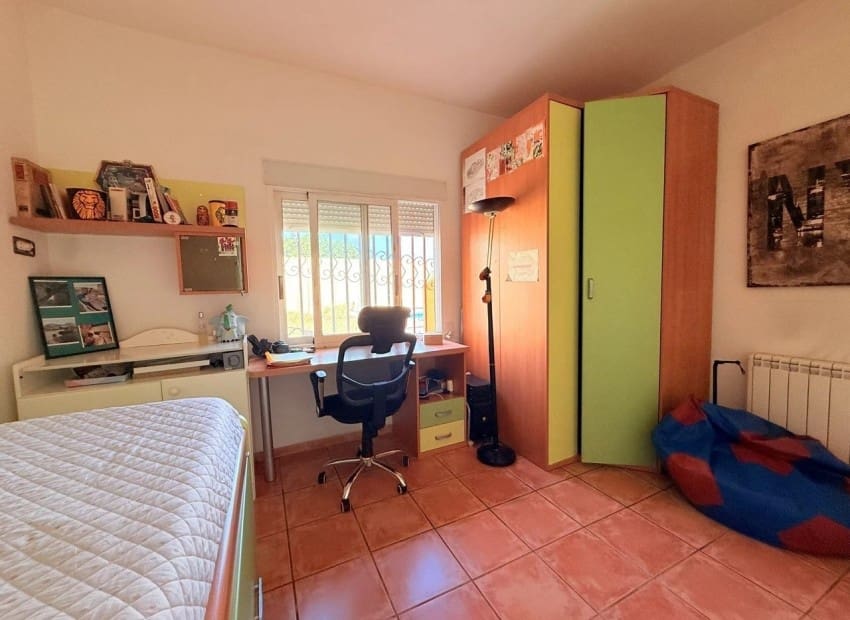5 soveværelse Villa til salg i Albir med swimmingpool - € 630.000 (Ref: 10004700)