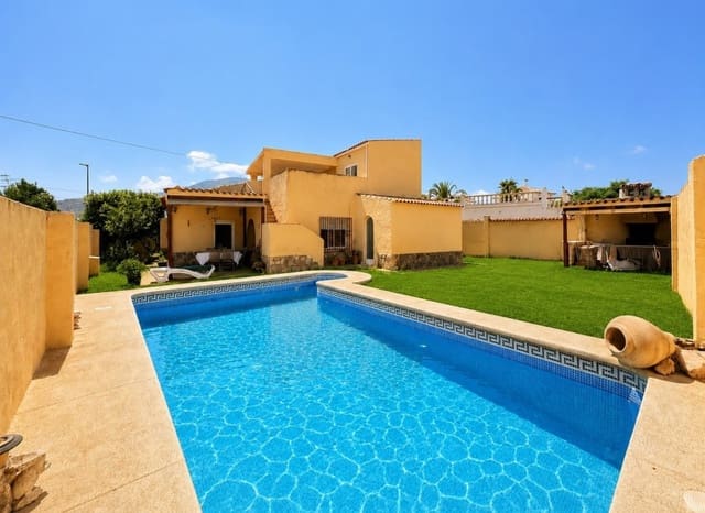 5 soveværelse Villa til salg i Albir, Alfaz del Pi / L'Alfàs del Pi med swimmingpool - € 630.000 (Ref: 10004700)