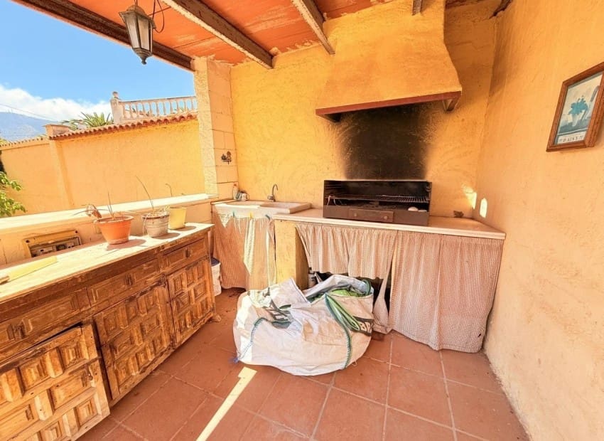 5 soveværelse Villa til salg i Albir med swimmingpool - € 630.000 (Ref: 10004700)