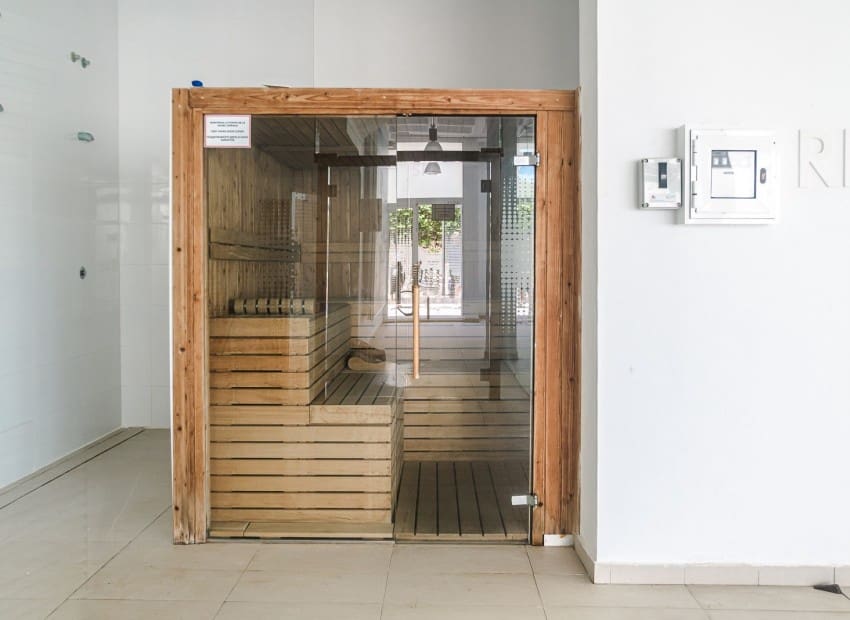 2 bedroom Apartment for sale in Guardamar del Segura with pool garage - € 299,000 (Ref: 10004702)