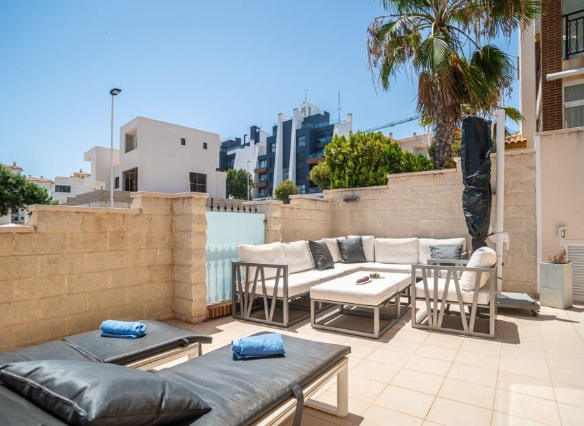 2 bedroom Apartment for sale in Guardamar del Segura with pool garage - € 299,000 (Ref: 10004702)