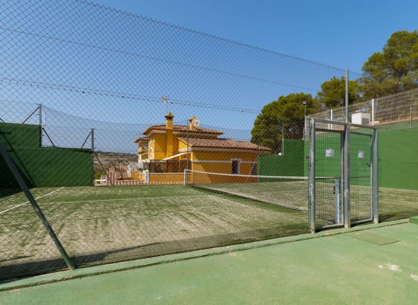 3 soveværelse Villa til salg i Calpe / Calp med swimmingpool garage - € 340.000 (Ref: 10007883)
