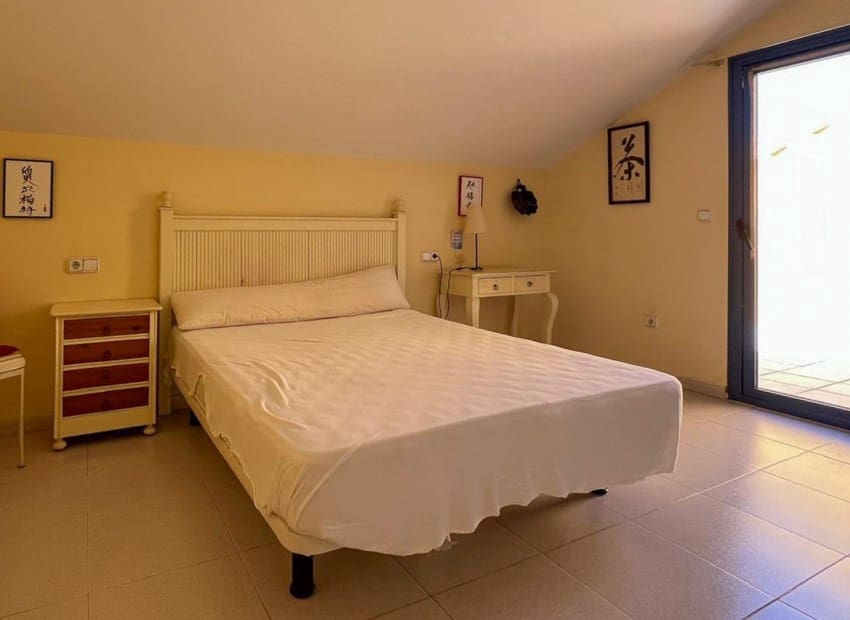4 soverom Leilighet til salgs i Denia med svømmebasseng garasje - € 472 000 (Ref: 10008007)
