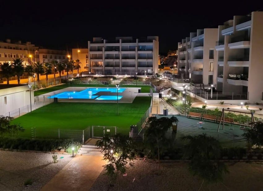 2 soverom Leilighet til salgs i Orihuela Costa med svømmebasseng garasje - € 279 900 (Ref: 10009821)