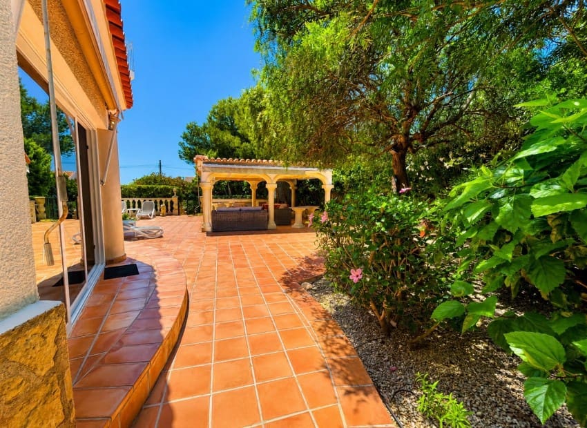 3 slaapkamer Villa te koop in Javea / Xabia met zwembad - € 945.000 (Ref: 10014239)