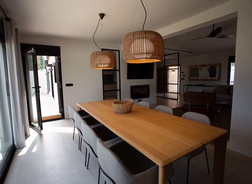 3 bedroom Villa for sale in Denia with pool garage - € 1,595,000 (Ref: 10021169)