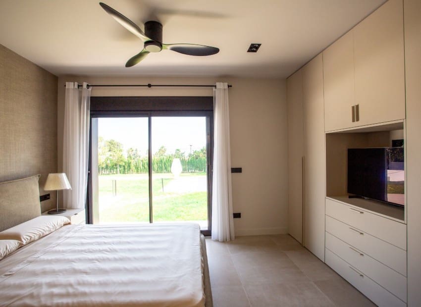 3 bedroom Villa for sale in Denia with pool garage - € 1,595,000 (Ref: 10021169)
