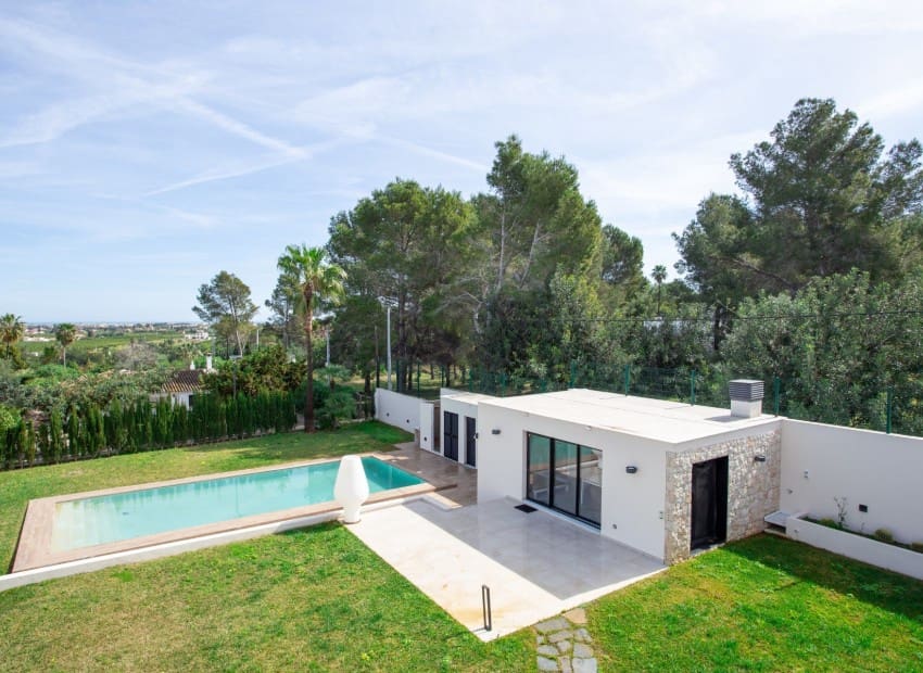 3 bedroom Villa for sale in Denia with pool garage - € 1,595,000 (Ref: 10021169)