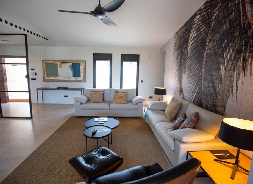 3 bedroom Villa for sale in Denia with pool garage - € 1,595,000 (Ref: 10021169)